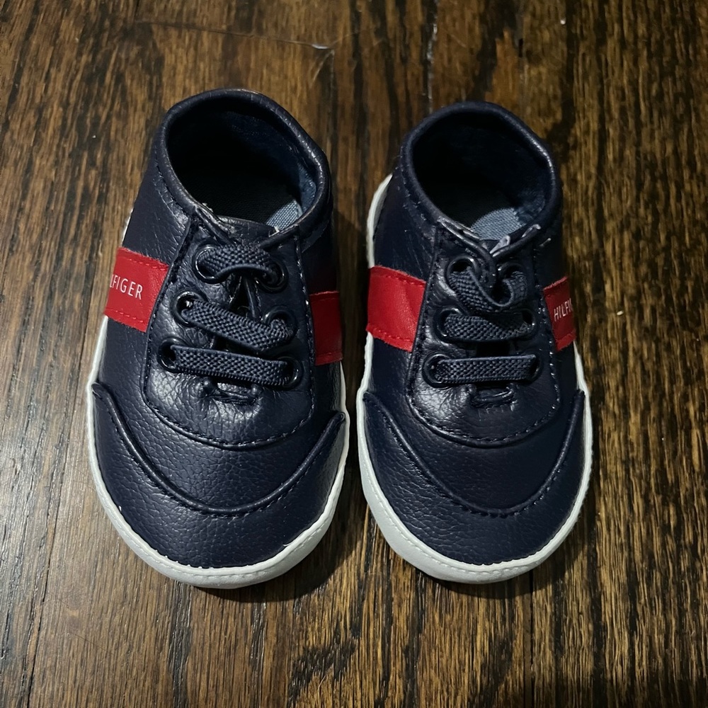 Baby shoes - soft bottom size 2